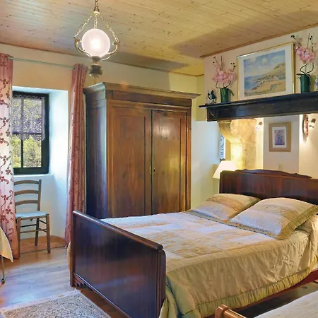 Stunning In With Wifi Holiday home Plazac